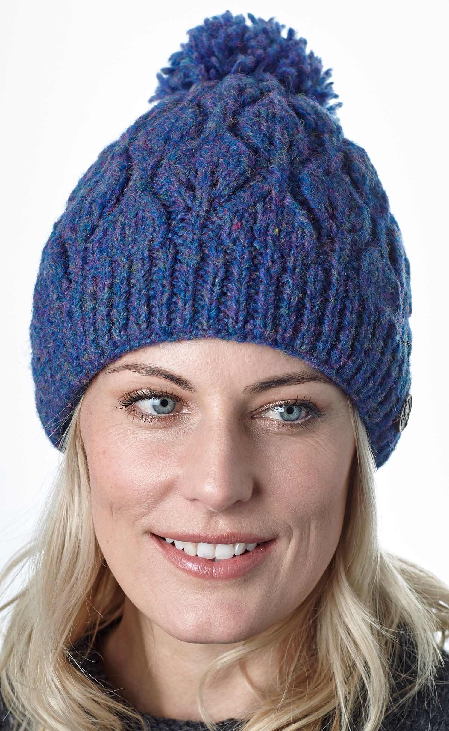 Download Hand knit - heather leaf bobble hat - Blue heather | Black Yak