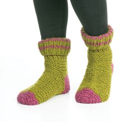 Handknit - Lounge socks - leaf green